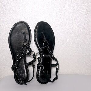 Frye Black Leather Strap Flats women’s Sandals Size 8.5